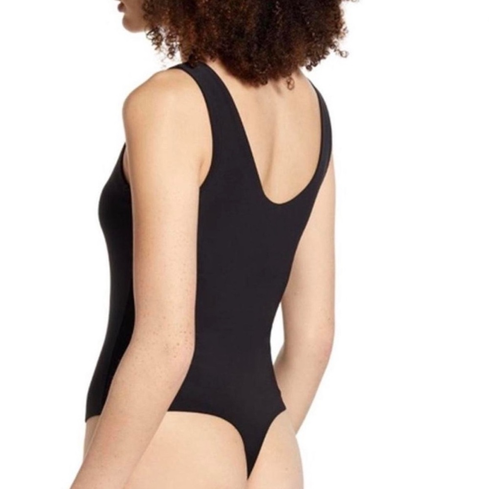 NORDSTROM / BLACK SLEEVELESS SCOOP NECK Women's Bodysuit - Picture 2 of 5